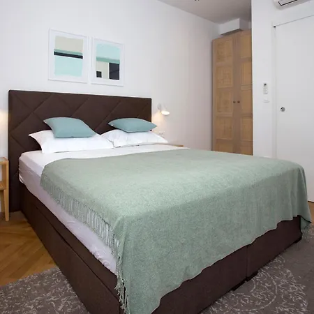 Apartment Orange Boutique S *