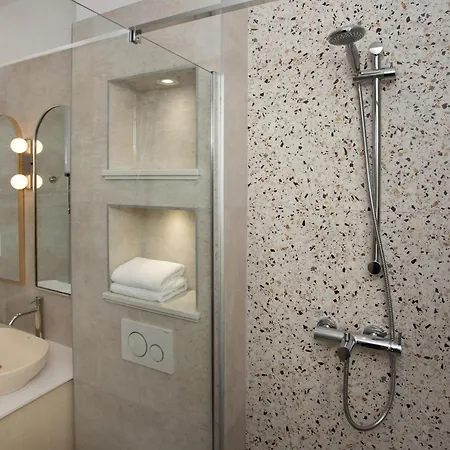 Orange Boutique S Split